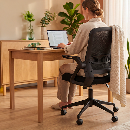 <p>Chaises de bureau <br/>Ergonomiques</p>